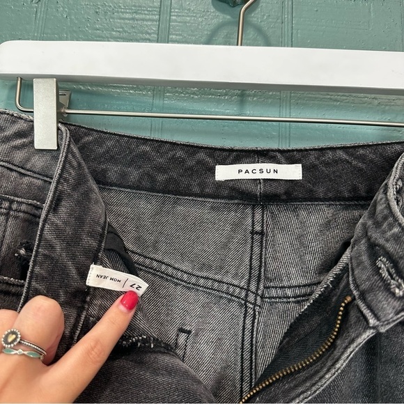 PacSun Grey Denim Distressed Mom Jeans Size 27 - Picture 2 of 3